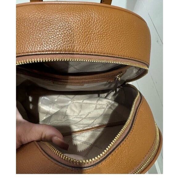 NWOT Michael Kors ‘Adina’ Backpack Tan Pebble Leather Gold Hardware Camel Brown - Picture 5 of 7